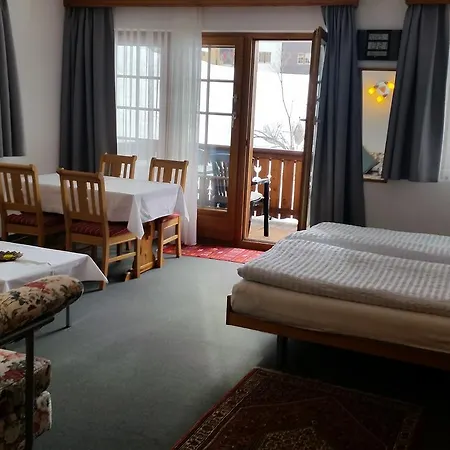 ハウス トゥスコロ *